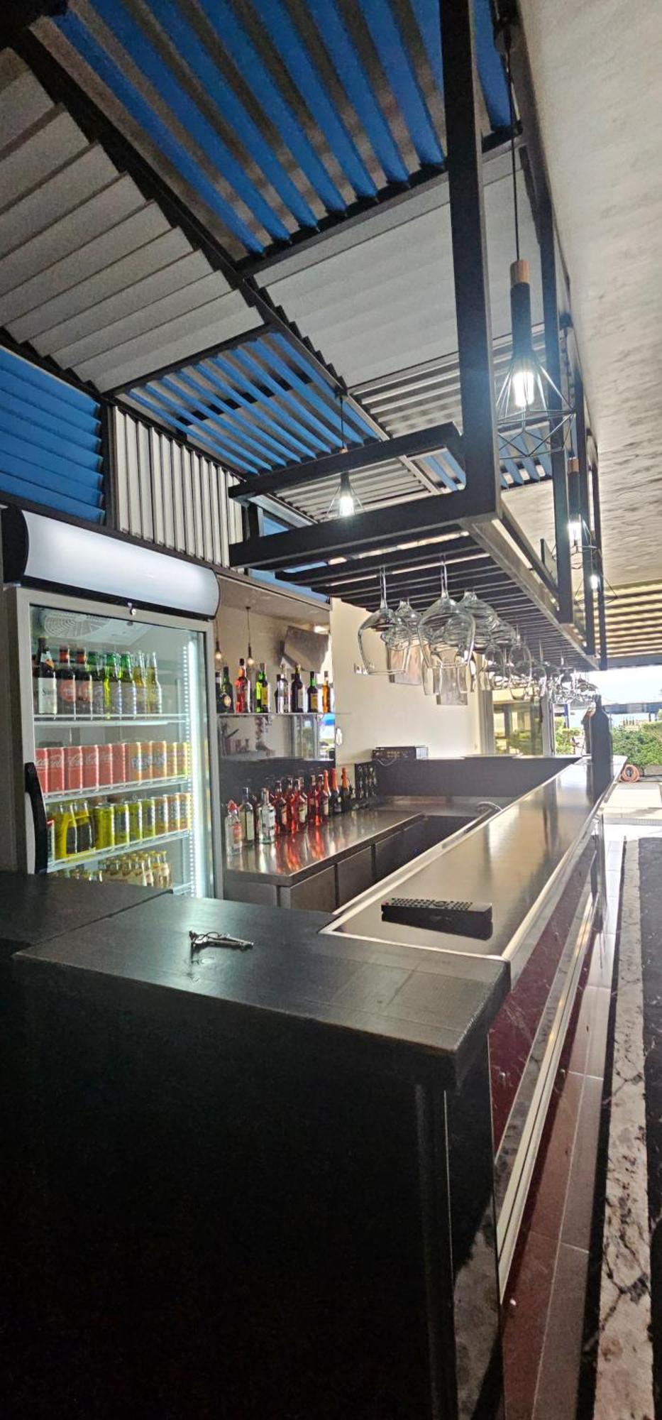 Hotel Pirro Vlorë 外观 照片